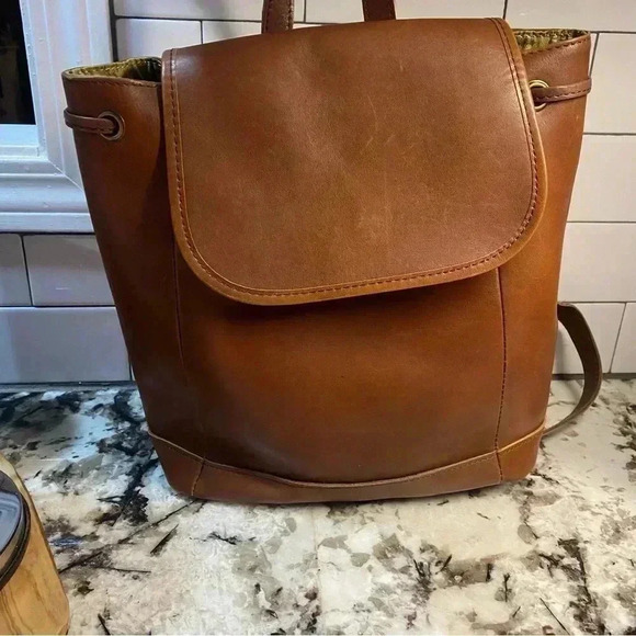 Vintage L. L. Bean Leather Cinched Snap Backpack - Picture 9 of 13